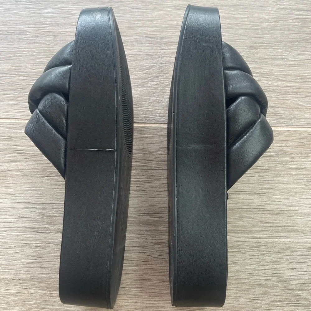 Zara slides - Picture 4 of 6